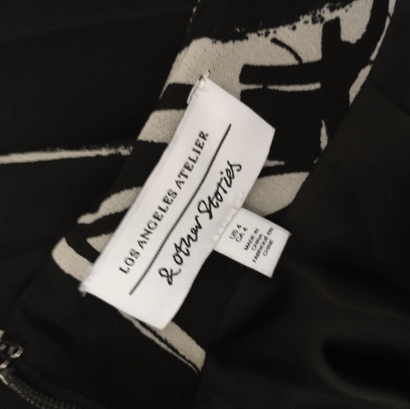 & Other Stories Los Angeles floral pleated midi skirt 4 - Picture 5 of 7